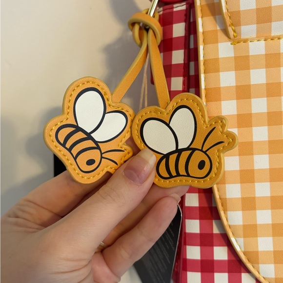 Loungefly Winnie The Pooh Gingham Crossbody Purse NWT Adjustable Strap Picnic - Picture 6 of 15